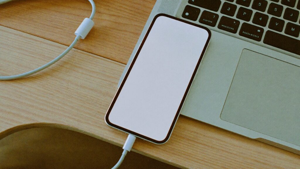 10 Simple Ways to Make Your Phone Battery Last Longer